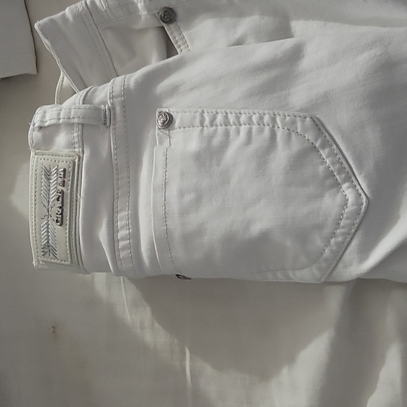 Grace In LA - Picture 4 of 4